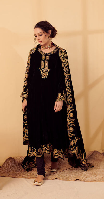 Naveli Black Zari Embroidered Anarkali Set